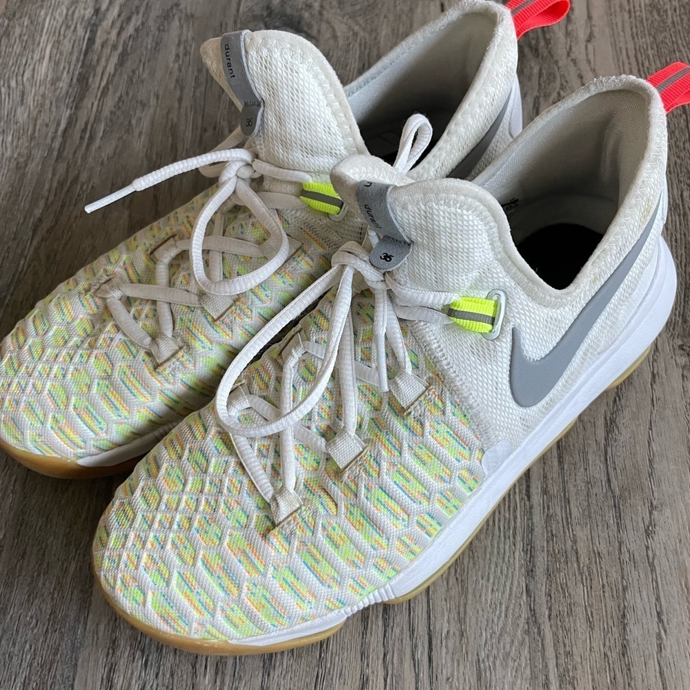 Nike Air Zoom Kevin Durant 35 Shoes, Youth size 6.5